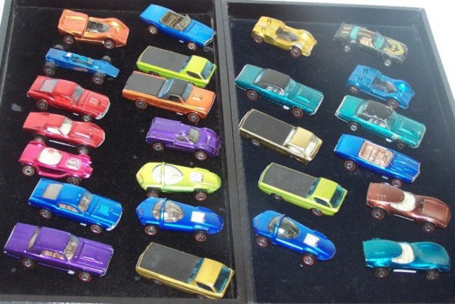 THREE GROUPS OF REDLINE HOTWHEELS CARS: Including purple U.S. base custom T-Bird w/o black roof, H.K. red custom Mustang, U.S. base blue custom Mustang, U.S. base red custom Corvette, H.K. base orange custom Fleetside, rose Beatnik Bandit, 