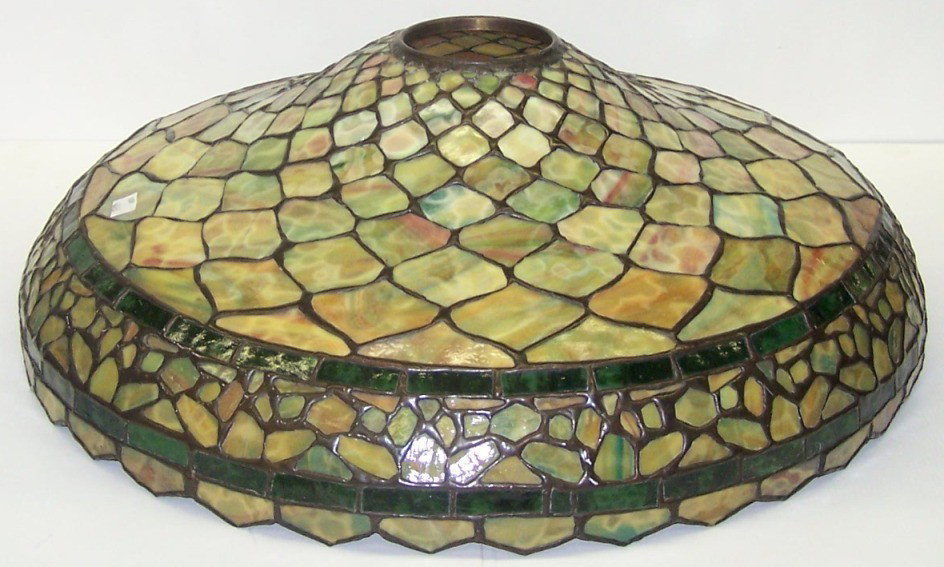 ***HANDEL STYLE STAINED GLASS LAMP SHADE: ***HANDEL STYLE STAINED GLASS LAMP SHADE| With cap, approximate diameter 22". hole for cap is 3 9/16"