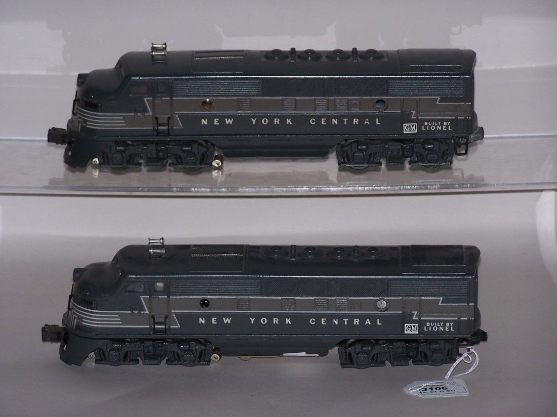 ***2 LIONEL O GAUGE LOCOMOTIVES: #2344 NYC, AA F-3.