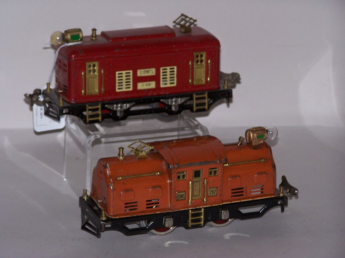 ***2 LIONEL O GAUGE PRE-WAR LOCOMOTIVES: #252 Electric locomotive and #248 electric locomotive.
