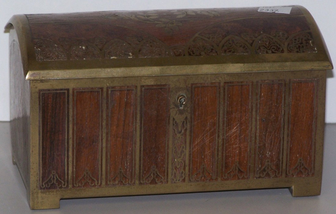 19TH C. DRESSER BOX: Having dome cover and brass inlay and banding, approximate height 4 1/2'', width 7 1/2'', depth 4 1/4''.