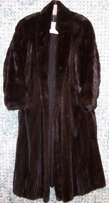 ***MAJESTIC BLACK MINK FULL LENGTH COAT: ***MAJESTIC BLACK MINK FULL LENGTH COAT| With tag, "Canada Majestic Mink", monogrammed "MAG",