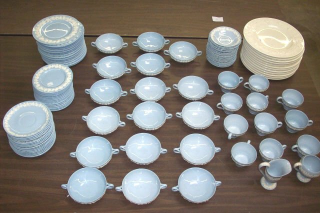 *SET OF WEDGWOOD QUEEN'S WARE CHINA: Comprising 12 dinner plates, 15 salad plates, 13 bread plates, 17 cream soup bowls with 17 underdishes, 11 coffee cups, 20 saucers, creamer and sugar.