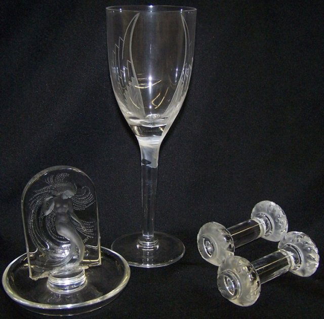 *4 PIECES LALIQUE ART GLASS: Pair of knife rests, wine and ring tray.