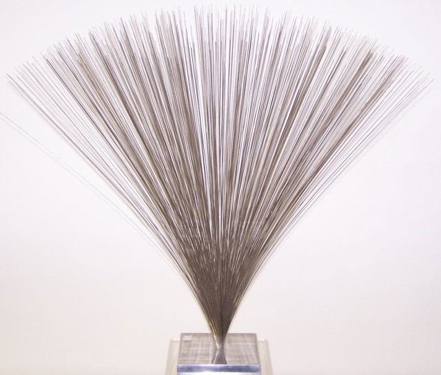 ATTRIBUTED TO HARRY BERTOIA: Spray sculpture, steel wire on square chrome base, unsigned, approximate height 26 1/4", base 6". CONDITION: Good Estimate $ $1,000-2,000