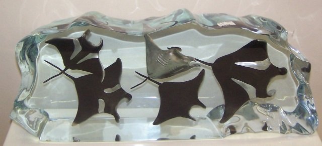 *WYLAND, ROBERT: "Mantaray Waters", lucite and pewter sculpture, signed and numbered AP 12/35, approximate height 7 3/8", width 17 1/4".