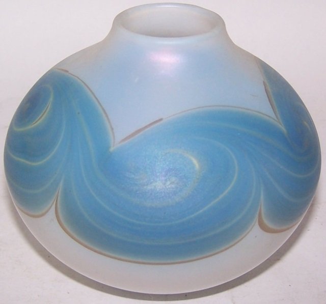 *MARK PEISER ART GLASS VASE: Marked on underside "E2-062", approximate height 3 3/4".