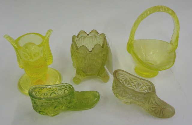 *5 PIECES OF VASELINE GLASS: 2 toothpick holders, basket and 2 women's shoes, approximate height of tallest 4".