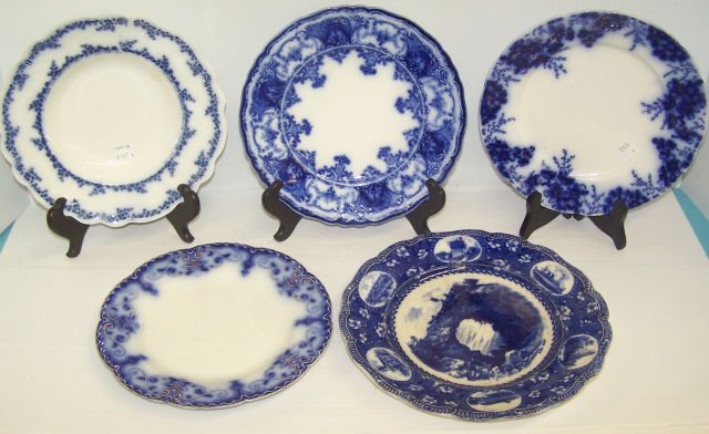 *6 19TH C. FLOW BLUE PLATES AND BOWLS: Assorted sizes.