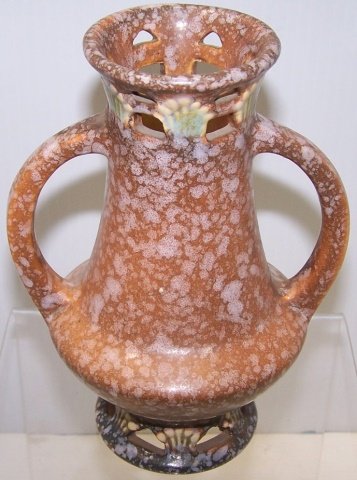 *ROSEVILLE ART POTTERY 2-HANDLED VASE (1 of 5)