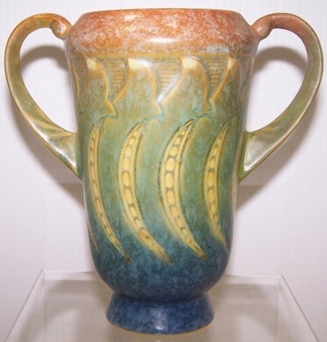 *ROSEVILLE ART POTTERY 2-HANDLED VASE (1 of 6)