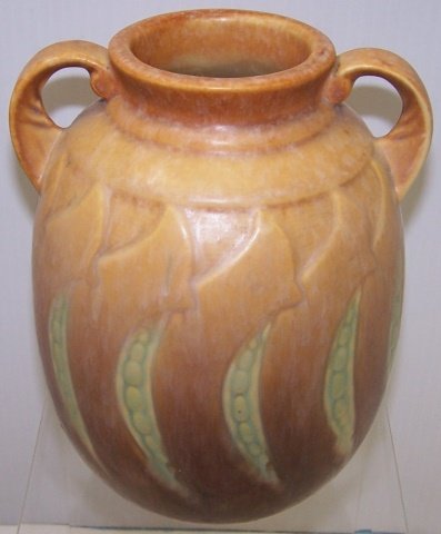 *ROSEVILLE ART POTTERY 2-HANDLED VASE (1 of 5)