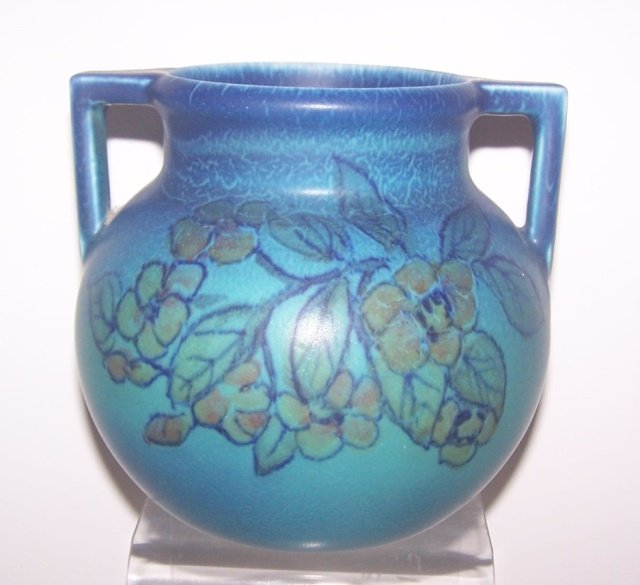 *ROOKWOOD ART POTTERY 2-HANDLED VASE (1 of 6)