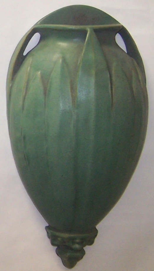 *TECO ART POTTERY WALL POCKET (1 of 4)