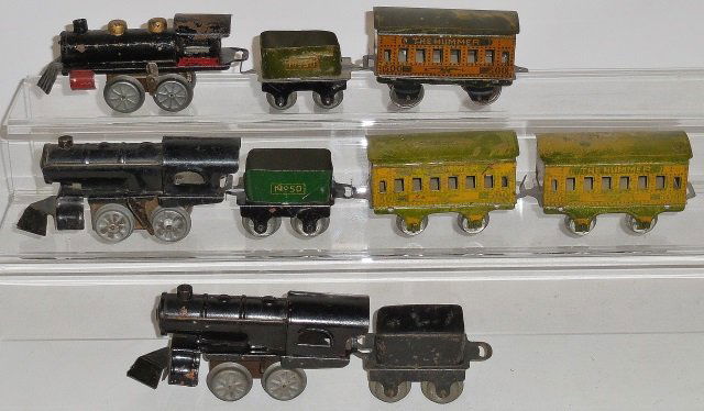 *AMERICAN FLYER WIND UPS WITH HUMMER CARS (1 of 3)