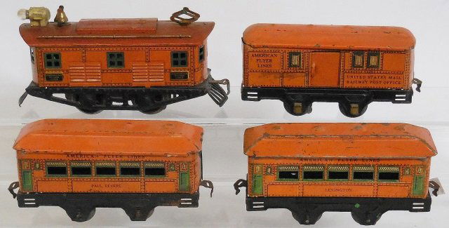 *AMERICAN FLYER O GAUGE 4 PIECE PASSENGER SET: New haven style box cab locomotive, possibly #3112, litho railway post office car, Lexington coach car and Paul Revere coach car.