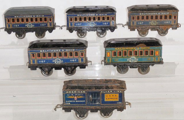 *GROUP OF AMERICAN FLYER O GAUGE PASSENGER CARS (1 of 3)