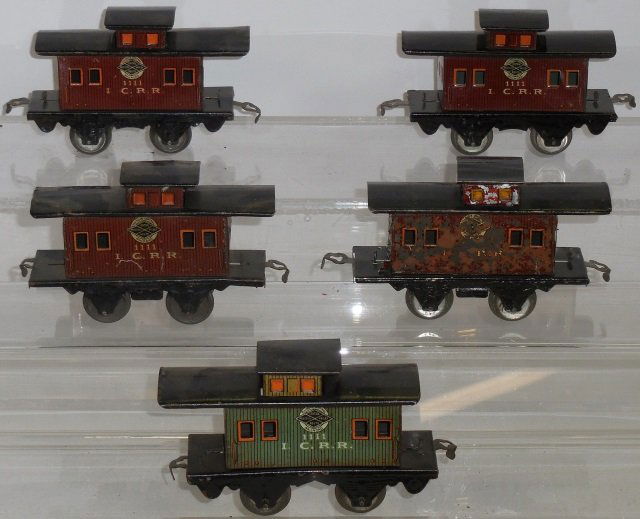 *GROUP OF AMERICAN FLYER TIN LITHO CABOOSES (1 of 3)