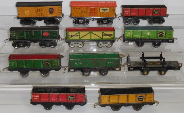 *2 GROUPS OF AMERICAN FLYER O GAUGE ROLLING STOCK (1 of 3)