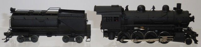 *UNITED MODELS FACTORY PAINTED BRASS LOCOMOTIVE (1 of 4)