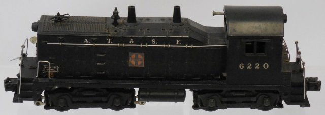 *LIONEL O GAUGE #6220 SWITCHER LOCOMOTIVE (1 of 3)