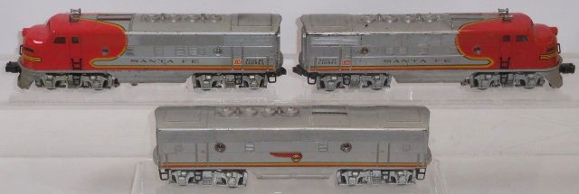 *LIONEL O GAUGE #2343 SANTA FE AAB UNIT: #2343 locomotive, #2343 dummy locomotive and #2343C B unit.