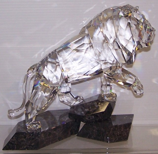 *SWAROVSKI CRYSTAL FIGURE (1 of 1)