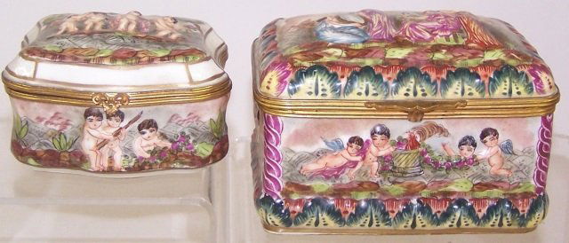 2 CAPODIMONTE STYLE PORCELAIN BOXES (1 of 6)