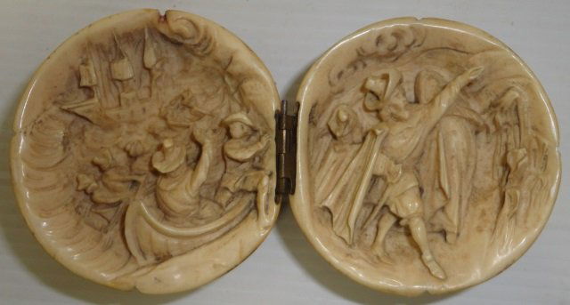 *CARVED IVORY HINGED BALL (1 of 4)