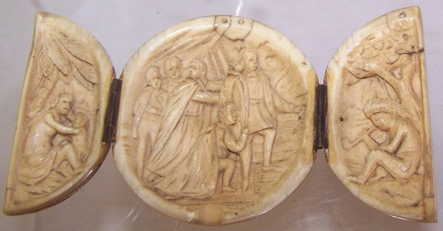 *CARVED IVORY TRIPTYCH BALL (1 of 5)