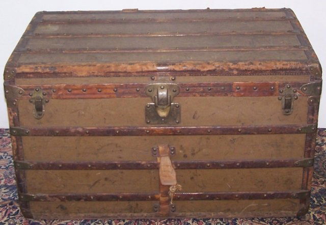 *LOUIS VUITTON TRUNK (1 of 8)