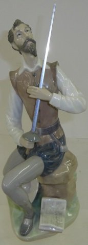 *LLADRO PORCELAIN FIGURE (1 of 4)