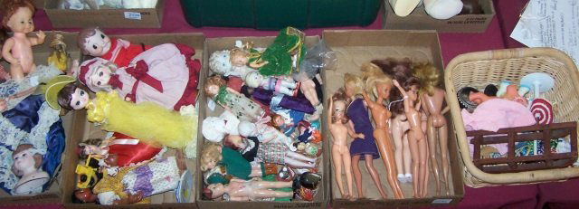 *FIVE GROUPS OF MISC. DOLLS (1 of 5)