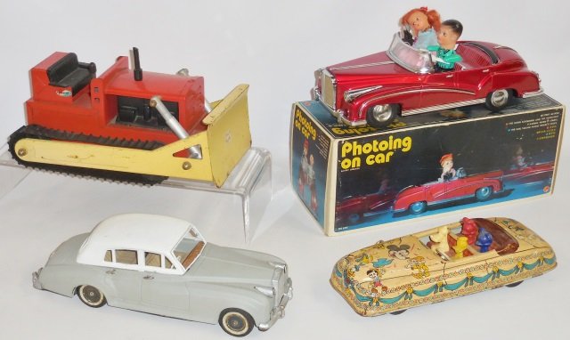 *4 TOY VEHICLES (1 of 2)