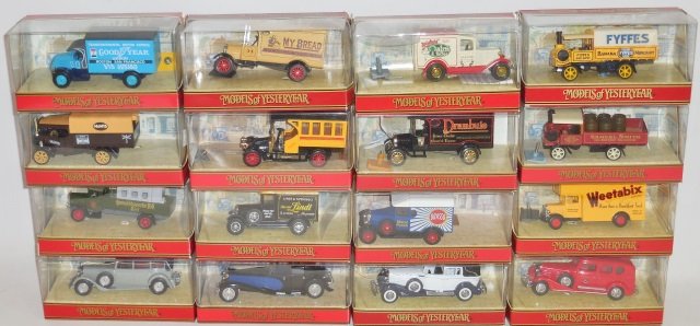 *16 MATCHBOX DIECAST MODEL CARS (1 of 4)