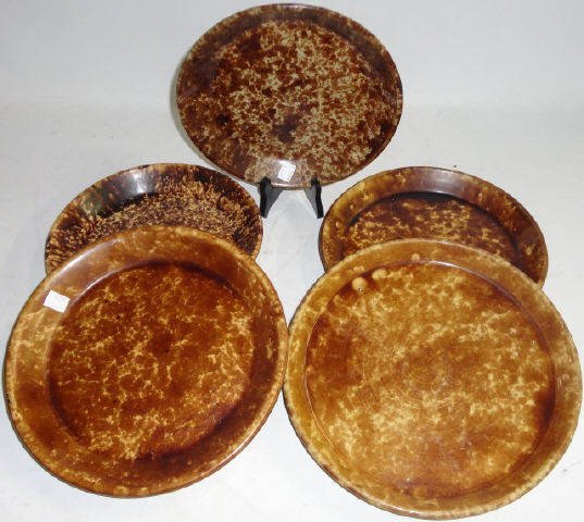 *5 BENNINGTONWARE PIE PLATES AND DISHES (1 of 1)