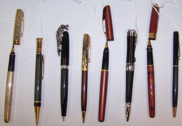 *8 BALLPOINT PENS: Parker UK, Parker Made in USA, 2 Parker Sonnet France, 3 Parker and Montblanc.