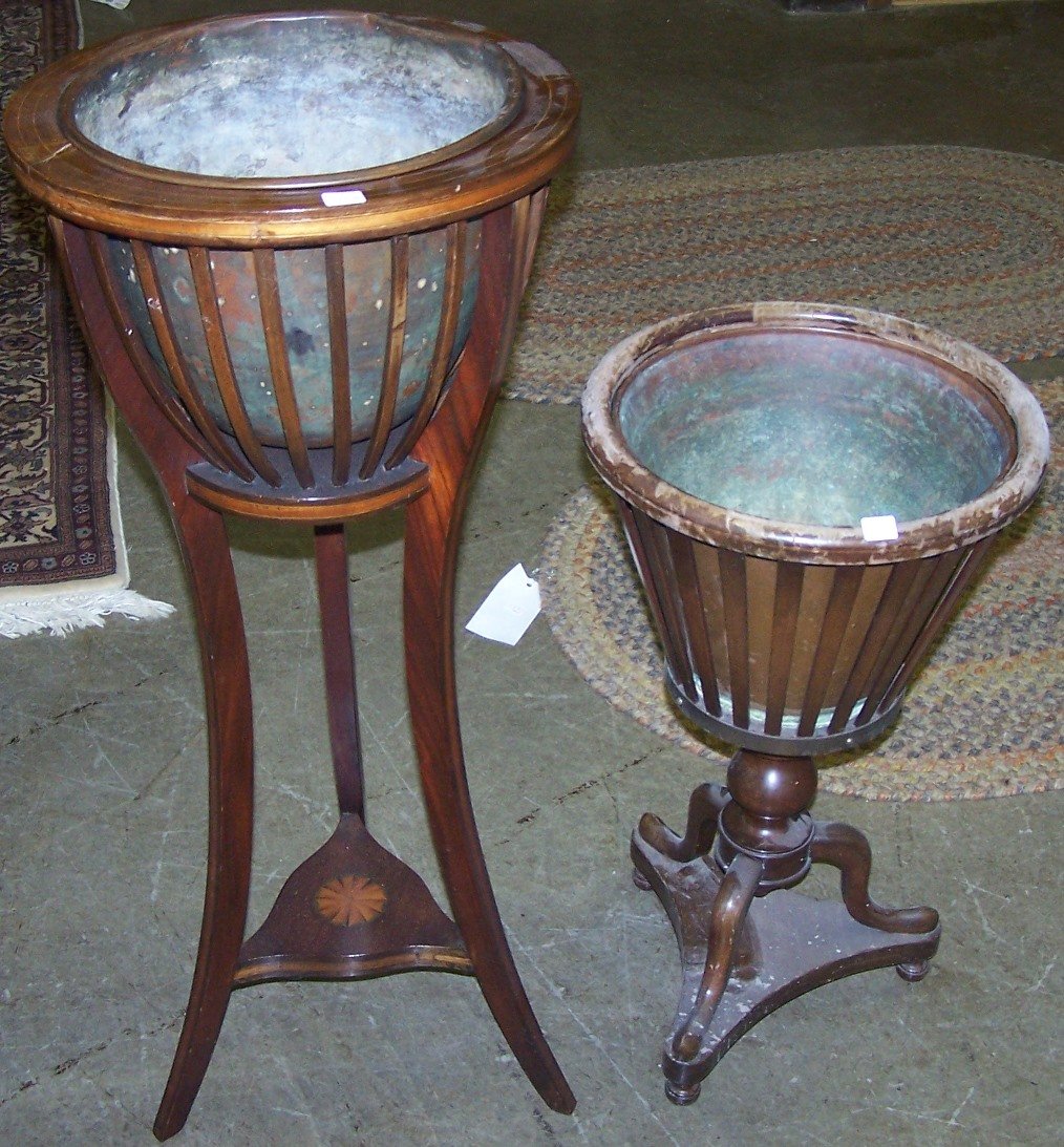 *GEORGIAN MAHOGANY PLANTER (1 of 6)