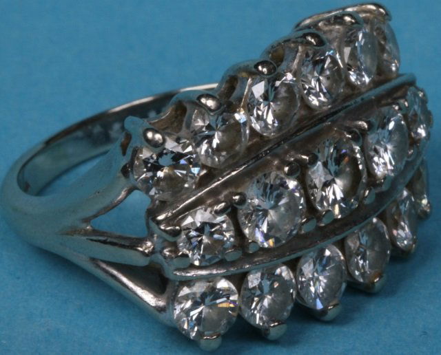 *LADIES' 14K WHITE GOLD & DIAMOND RING (1 of 2)