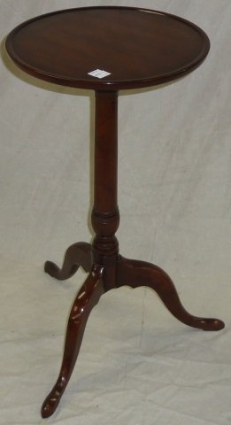 *GEORGIAN STYLE PLANT STAND (1 of 1)