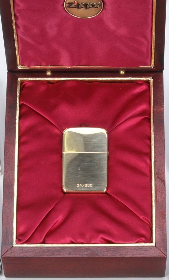 *18K COMMEMORATIVE ZIPPO SIGNET LIGHTER (1 of 2)