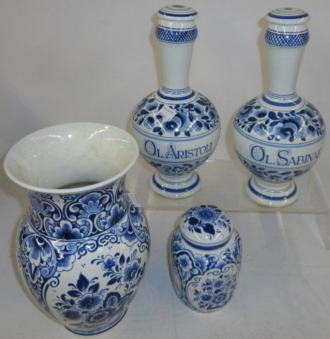 *4 PIECES OF DELFT POTTERY (1 of 3)