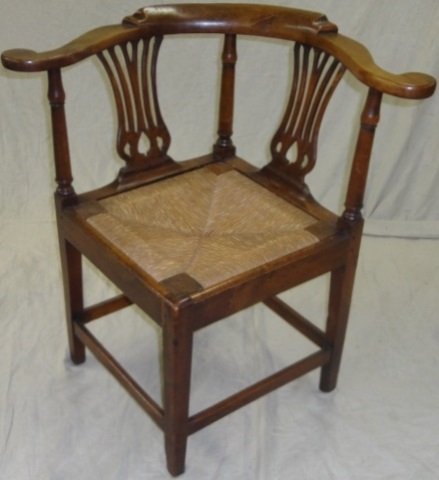 GEORGE II CORNER CHAIR (1 of 1)