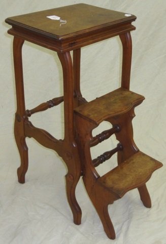 *SET OF PERIOD STYLE WALNUT LIBRARY STEPS (1 of 2)