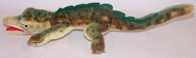 *STEIFF ALLIGATOR: Approximate length 13".