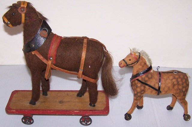 *2 EARLY TOY HORSES ON WHEELS (1 of 5)