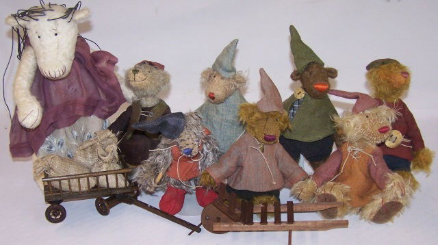 *8 ZWERGNASE COLLECTOR BEARS (1 of 5)