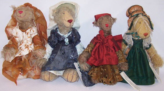 *4 ZWERGNASE COLLECTOR BEARS (1 of 4)