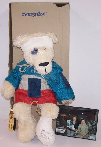 *ZWERGNASE COLLECTOR BEAR (1 of 5)