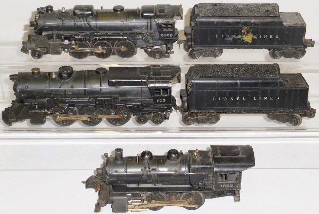 *3 LIONEL O GAUGE STEAM LOCOMOTIVES: #675 steam locomotive with #6466W tender, #2026 steam locomotive with tender and #1662 steam locomotive.